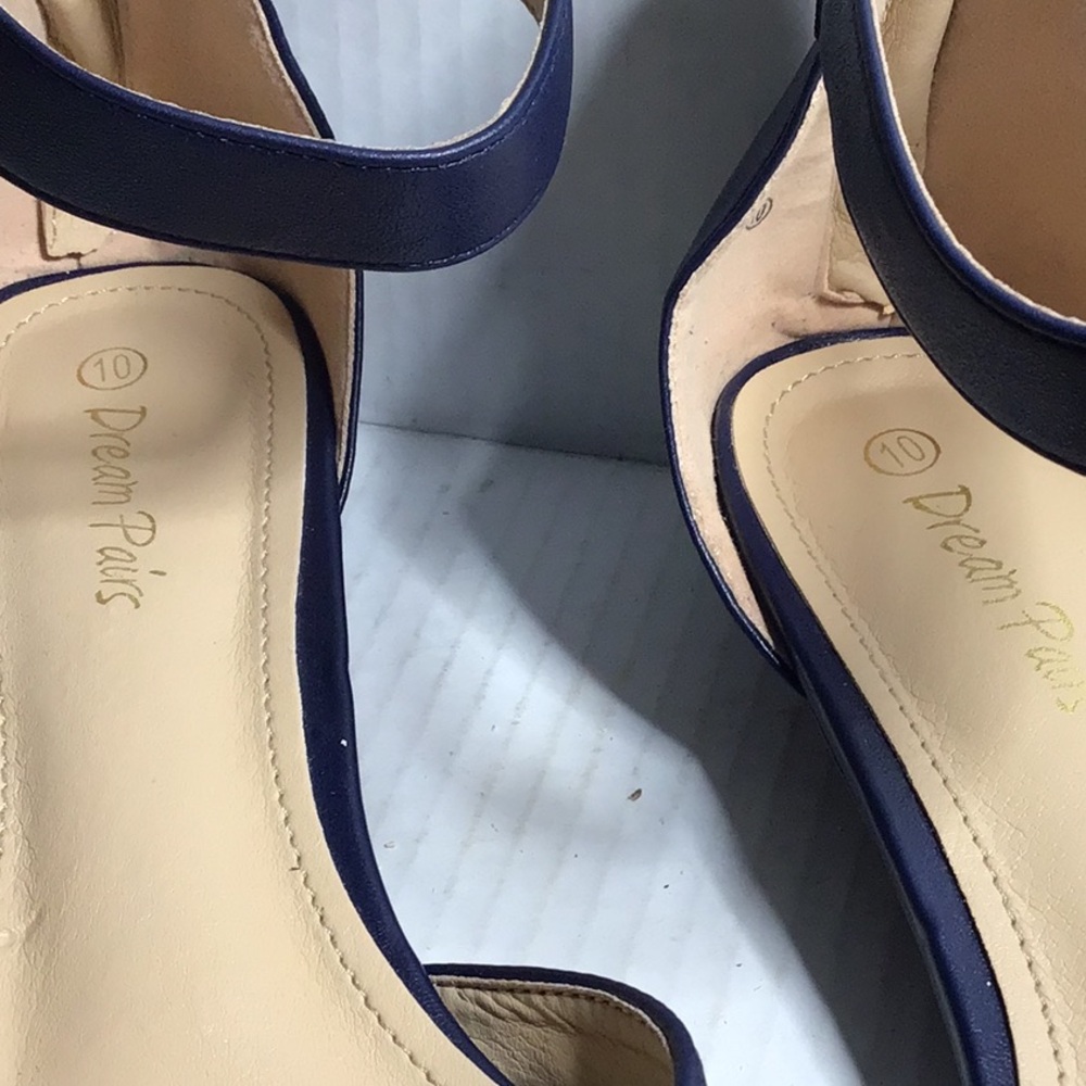 Dream Paris Amiga Women’s Size 10 Ankle Strap flat shoes, Lightweight - Picture 2 of 4
